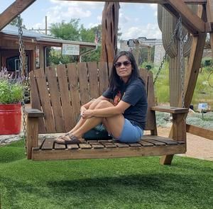 Meet your Posher, Velyn